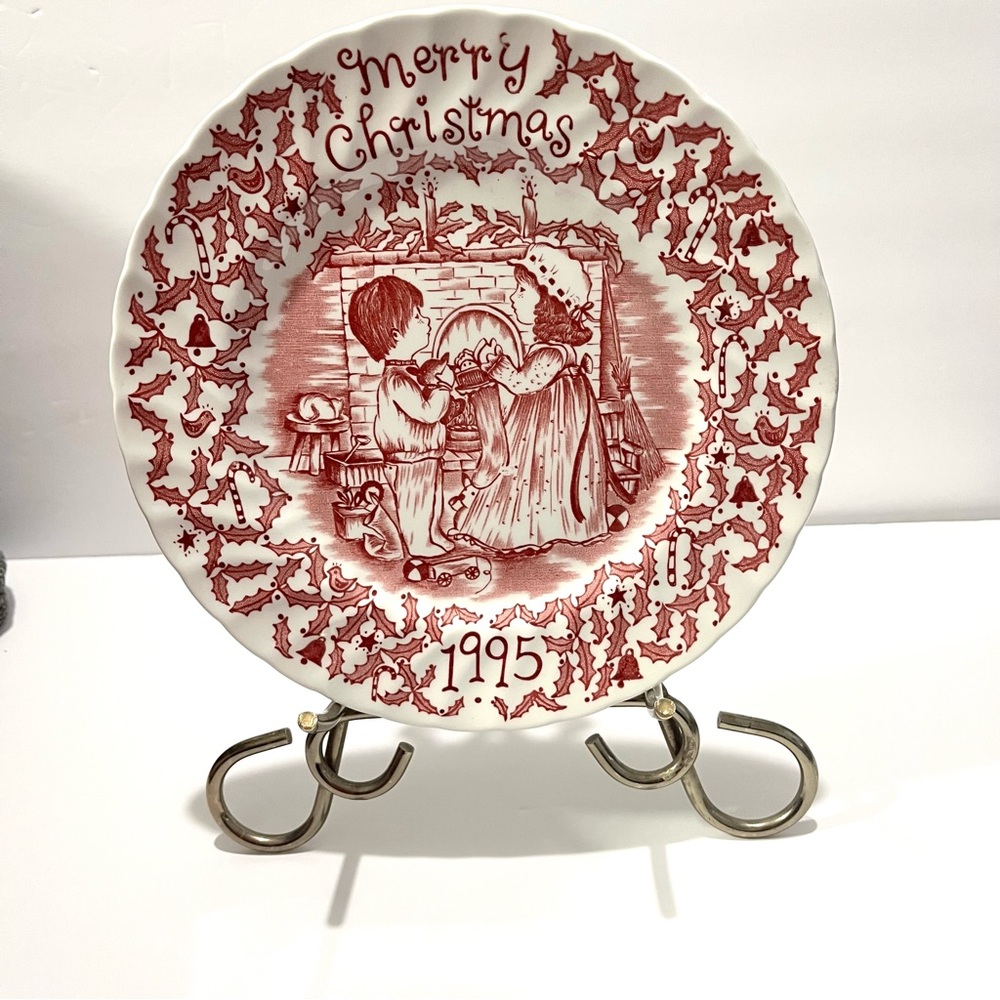 Merry Christmas 1995 Royal Crownford Collectors Plate